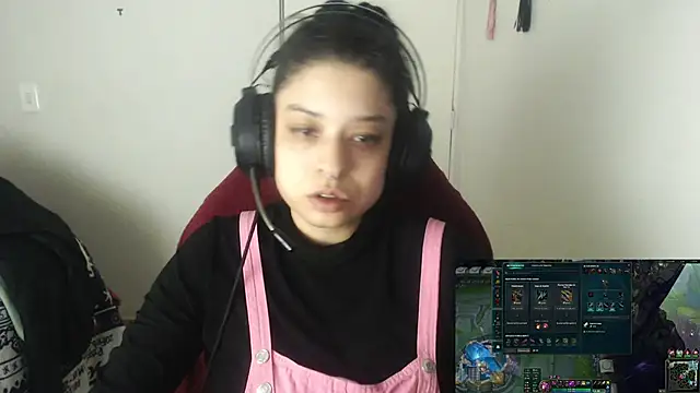 Snapshot of miss_carmila1 chatting on October 31, 2025, 11:06 pm miss carmila1 online show from October 31, 2025, 11:06 pm