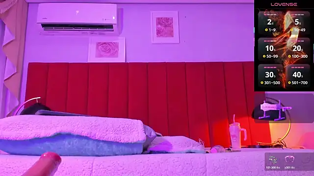 Snapshot of eimy_jones_ chatting on November 29, 2025, 3:31 am eimy jones online show from November 29, 2025, 3:31 am