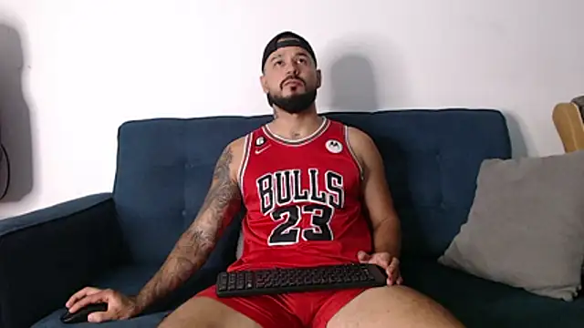 Eric Evans1 online show from November 11, 2025, 4:01 am