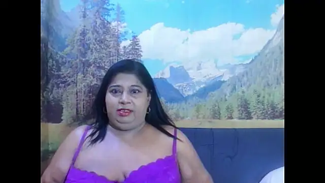 Snapshot of indianhoney694u chatting on March 19, 2026, 5:33 am indianhoney694u online show from March 19, 2026, 5:33 am