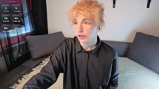 Snapshot of Your_avatar chatting on February 15, 2026, 9:55 pm Your avatar online show from February 15, 2026, 9:55 pm