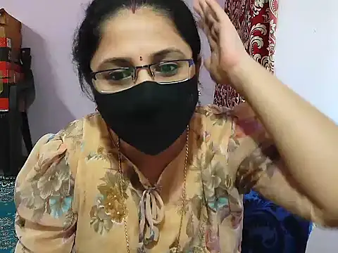 Snapshot of jannu6482 chatting on December 14, 2025, 8:20 am jannu6482 online show from December 14, 2025, 8:20 am