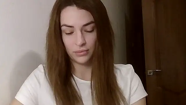 MandiBrooks online show from November 28, 2025, 7:27 pm