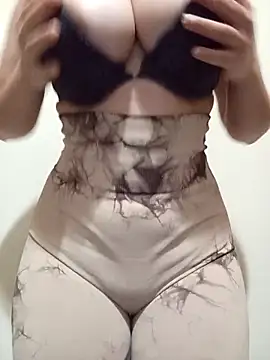 Snapshot of AsilAbid chatting on February 17, 2026, 9:28 am AsilAbid online show from February 17, 2026, 9:28 am