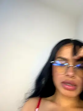 Melissa coch online show from November 16, 2025, 4:12 pm