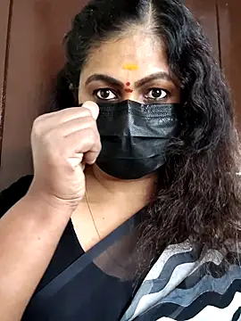 Snapshot of Sweetie_swetha37 chatting on September 22, 2025, 3:19 am Sweetie swetha37 online show from September 22, 2025, 3:19 am