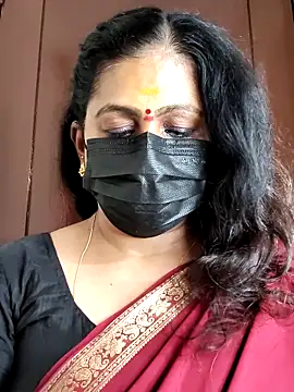 Snapshot of Sweetie_swetha37 chatting on October 9, 2025, 6:11 am Sweetie swetha37 online show from October 9, 2025, 6:11 am