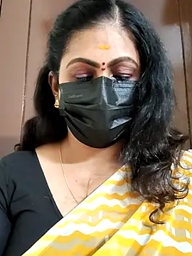 Snapshot of Sweetie_swetha37 chatting on October 10, 2025, 5:01 pm Sweetie swetha37 online show from October 10, 2025, 5:01 pm