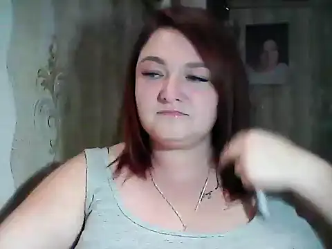 Snapshot of AngelQSky chatting on November 7, 2025, 9:15 pm AngelQSky online show from November 7, 2025, 9:15 pm