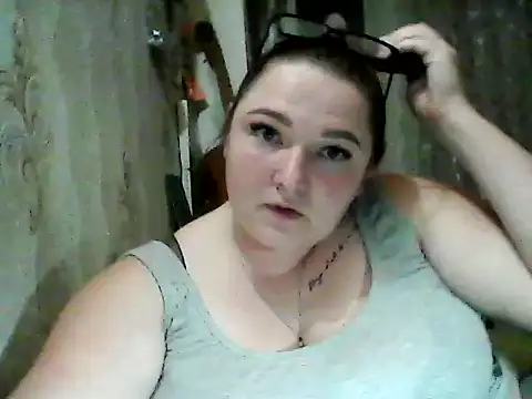 Snapshot of AngelQSky chatting on November 13, 2025, 3:55 pm AngelQSky online show from November 13, 2025, 3:55 pm