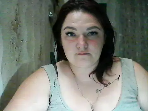 Snapshot of AngelQSky chatting on November 14, 2025, 9:57 pm AngelQSky online show from November 14, 2025, 9:57 pm