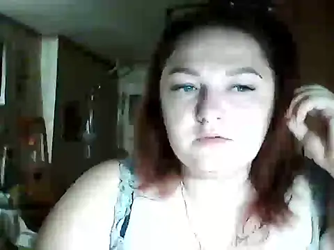 Snapshot of AngelQSky chatting on November 18, 2025, 7:40 pm AngelQSky online show from November 18, 2025, 7:40 pm