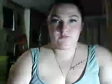 Snapshot of AngelQSky chatting on November 21, 2025, 4:38 pm AngelQSky online show from November 21, 2025, 4:38 pm