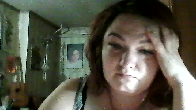 Snapshot of AngelQSky chatting on November 22, 2025, 11:37 pm AngelQSky online show from November 22, 2025, 11:37 pm