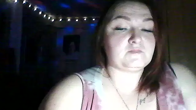 Snapshot of AngelQSky chatting on November 26, 2025, 5:25 pm AngelQSky online show from November 26, 2025, 5:25 pm