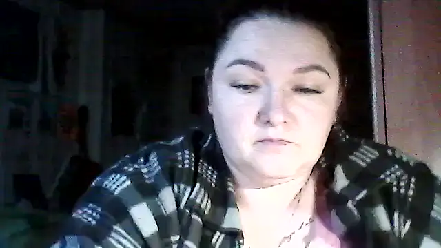 Snapshot of AngelQSky chatting on November 30, 2025, 11:36 am AngelQSky online show from November 30, 2025, 11:36 am