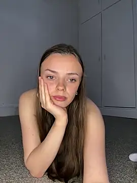 cutietootie02 online show from May 16, 2026, 9:13 pm