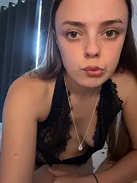 cutietootie02 online show from July 28, 2026, 12:34 pm