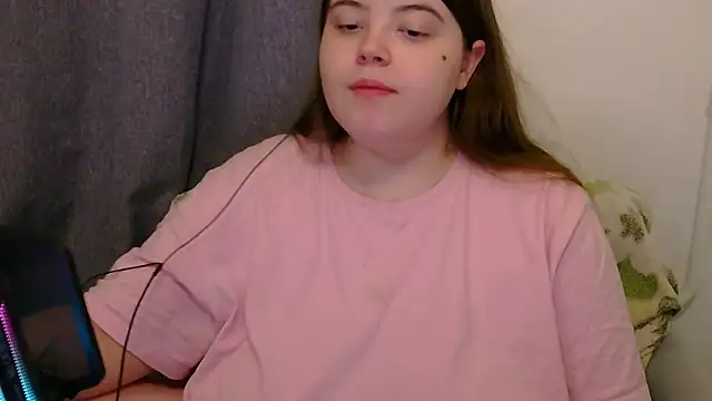 brattyprincessemma online show from October 31, 2025, 7:59 pm