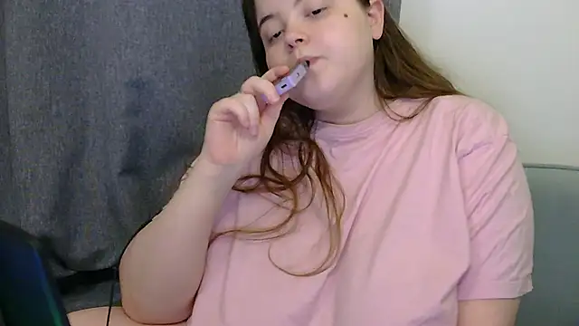 brattyprincessemma online show from November 25, 2025, 7:58 pm