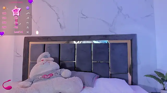 Snapshot of Doll_Isa_ chatting on January 5, 2026, 6:55 pm Doll Isa online show from January 5, 2026, 6:55 pm