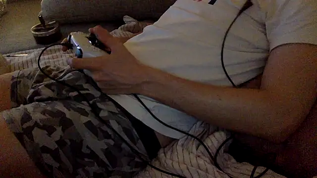 Snapshot of Breezydicksn chatting on November 2, 2025, 6:32 pm Breezydicksn online show from November 2, 2025, 6:32 pm