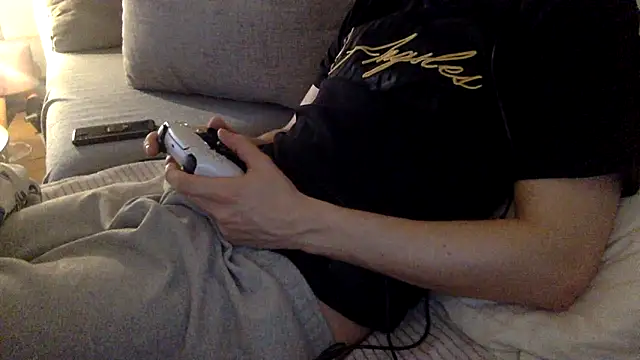 Snapshot of Breezydicksn chatting on November 16, 2025, 2:33 pm Breezydicksn online show from November 16, 2025, 2:33 pm