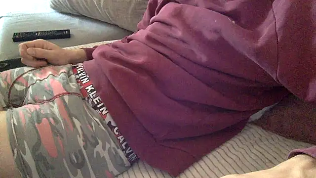 Snapshot of Breezydicksn chatting on November 17, 2025, 2:12 pm Breezydicksn online show from November 17, 2025, 2:12 pm