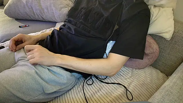 Snapshot of Breezydicksn chatting on November 28, 2025, 10:56 pm Breezydicksn online show from November 28, 2025, 10:56 pm