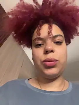 Enyagleam  online show from February 11, 2026, 3:11 am