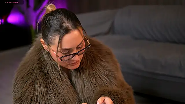 KayaAzur online show from October 16, 2025, 4:46 am