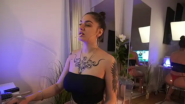 Snapshot of jeniffer_foxx chatting on October 7, 2025, 3:47 am jeniffer foxx online show from October 7, 2025, 3:47 am
