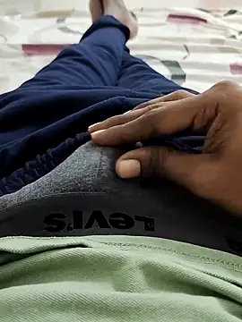 Snapshot of slim-uncut chatting on October 13, 2025, 5:24 pm slim-uncut online show from October 13, 2025, 5:24 pm