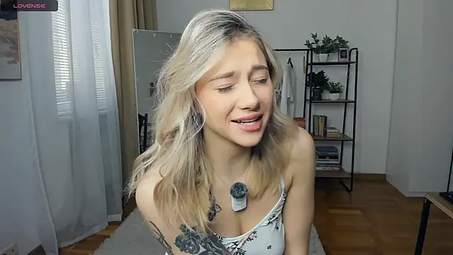 Snapshot of FaaBinaa chatting on January 11, 2026, 7:24 am FaaBinaa online show from January 11, 2026, 7:24 am