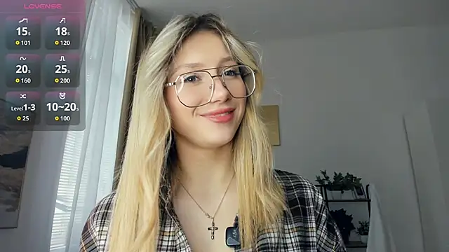 Snapshot of FaaBinaa chatting on April 6, 2026, 8:04 am FaaBinaa online show from April 6, 2026, 8:04 am