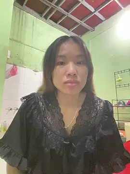 QueenLink online show from October 3, 2025, 2:58 pm