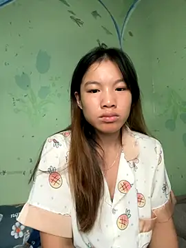 QueenLink online show from October 10, 2025, 11:59 pm