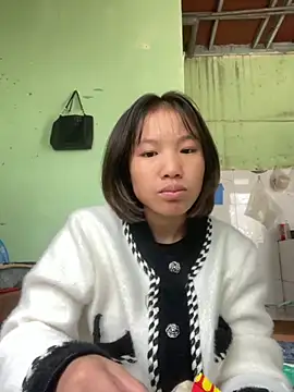 QueenLink online show from November 16, 2025, 3:45 am