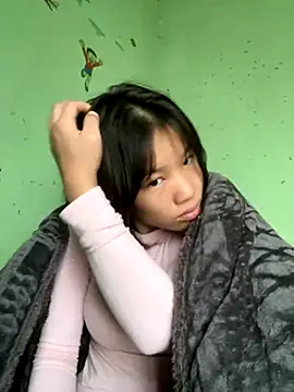 QueenLink online show from November 22, 2025, 2:43 am