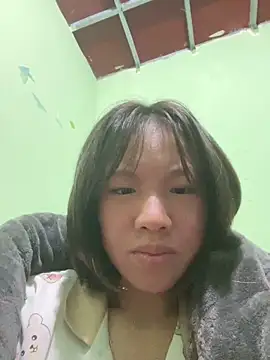 QueenLink online show from December 15, 2025, 11:31 pm