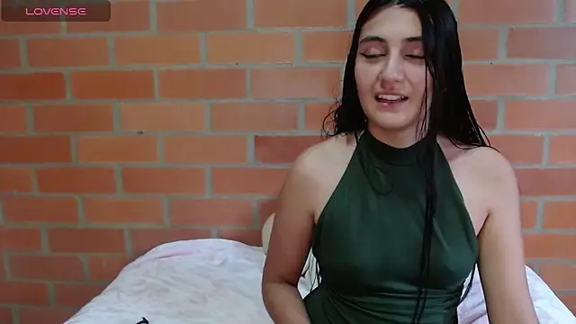 Montserrat Jay online show from October 3, 2025, 2:36 pm