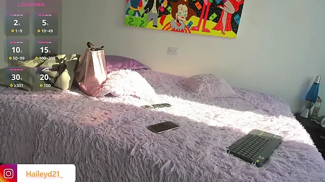 HaileyDuke online show from November 8, 2025, 12:38 pm