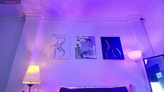 Zoe wang online show from September 26, 2025, 3:43 am