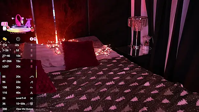 Snapshot of Pixie_Peachh chatting on February 12, 2026, 7:36 am Pixie Peachh online show from February 12, 2026, 7:36 am