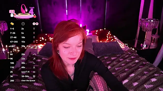 Snapshot of Pixie_Peachh chatting on February 20, 2026, 11:38 pm Pixie Peachh online show from February 20, 2026, 11:38 pm