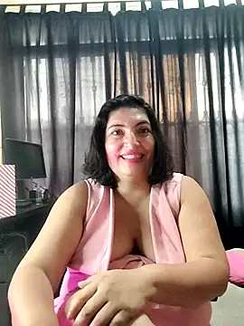 Snapshot of lina_maria99 chatting on October 17, 2025, 11:24 am lina maria99 online show from October 17, 2025, 11:24 am