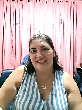 Snapshot of lina_maria99 chatting on December 16, 2025, 11:32 pm lina maria99 online show from December 16, 2025, 11:32 pm