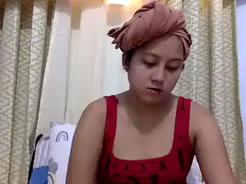 Snapshot of Sweet_baby21 chatting on September 26, 2025, 7:34 am Sweet baby21 online show from September 26, 2025, 7:34 am