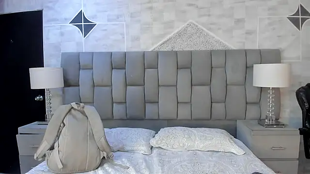 Snapshot of AphroditeSweet chatting on February 1, 2026, 3:38 am AphroditeSweet online show from February 1, 2026, 3:38 am