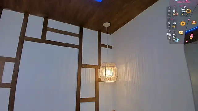 HannahMontgomery online show from November 4, 2025, 4:06 pm